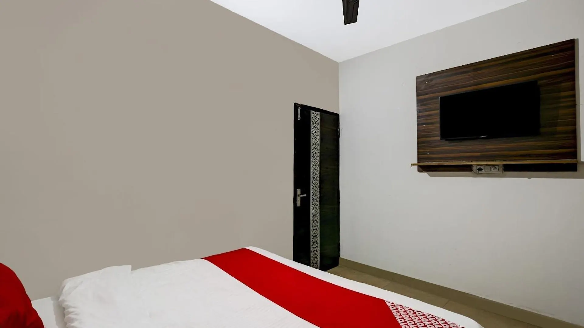 Hotel O Relax Inn Delhi