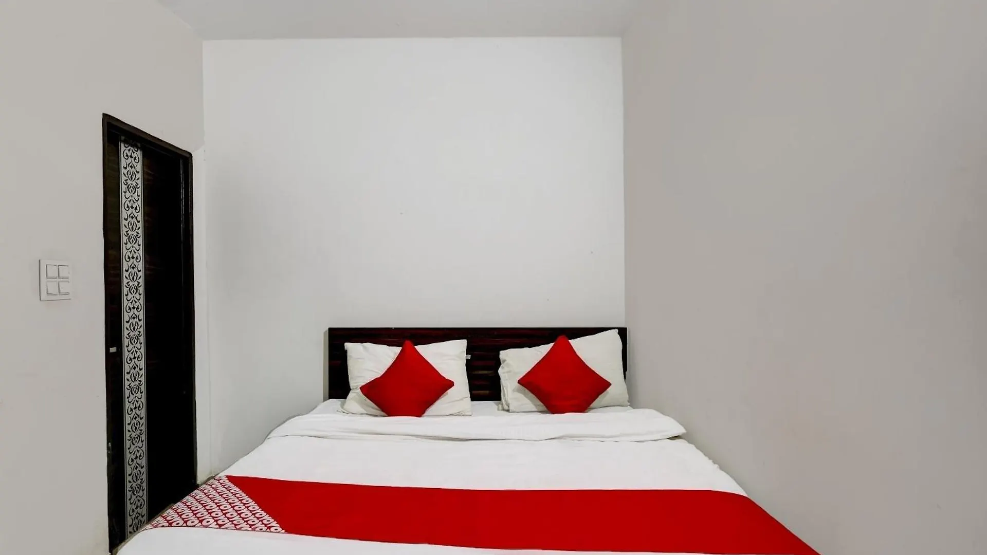 ****  Hotel O Relax Inn Delhi  India